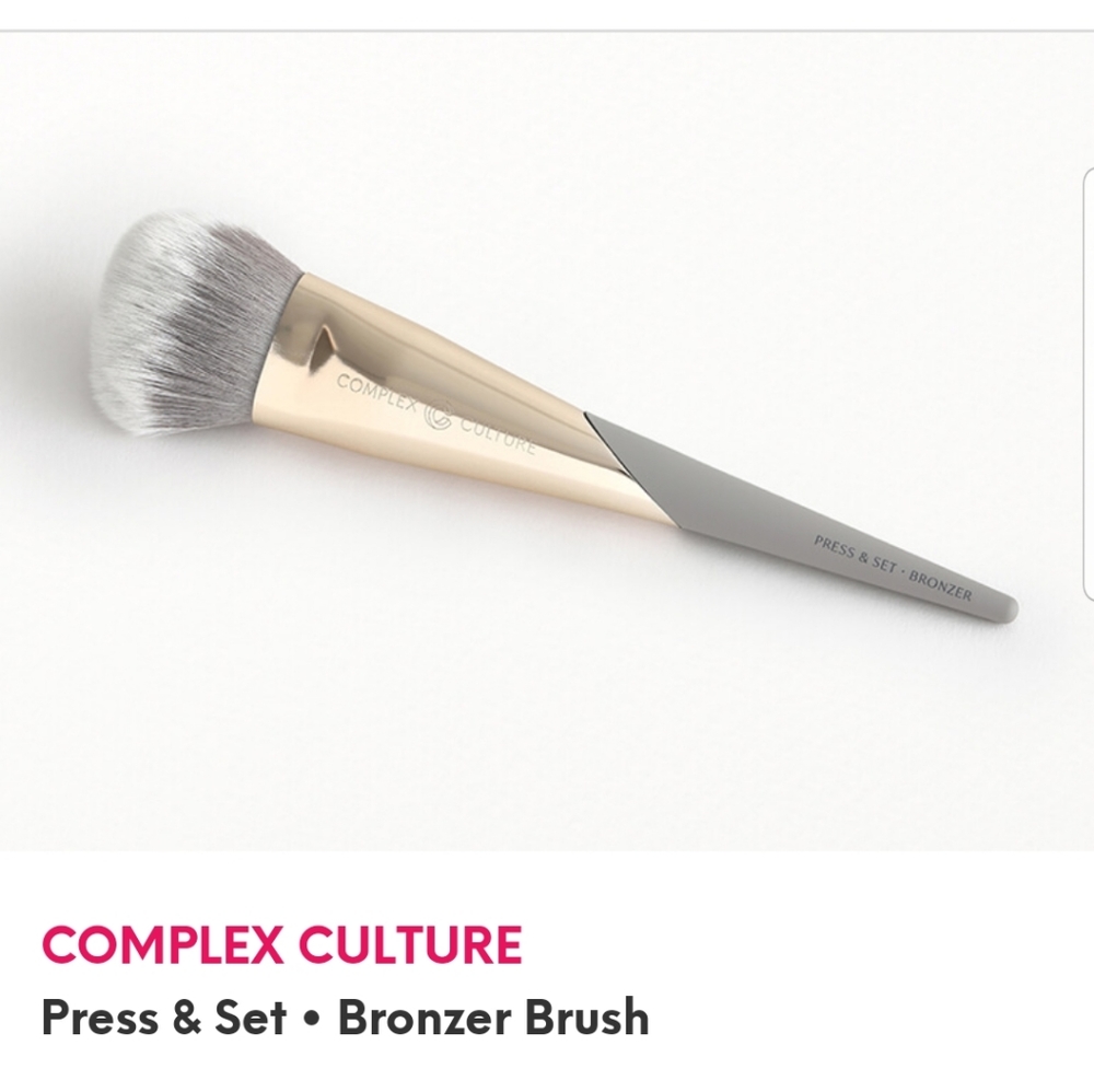 NEW Complex Culture face brush